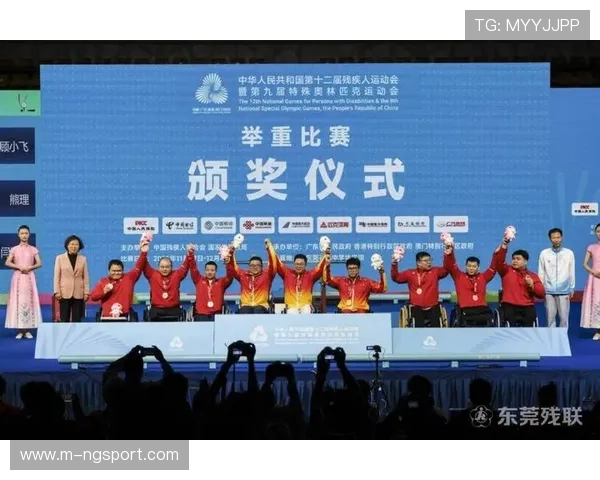 老将叶继雄残特奥会三次试举稳扎稳打，主场观众欢呼声响彻场馆